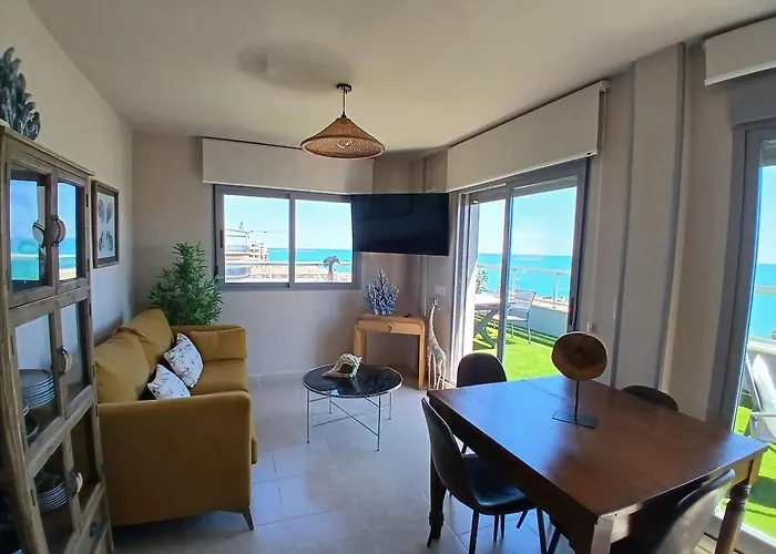 Precioso Atico Frente Al Mar Reformado 2025